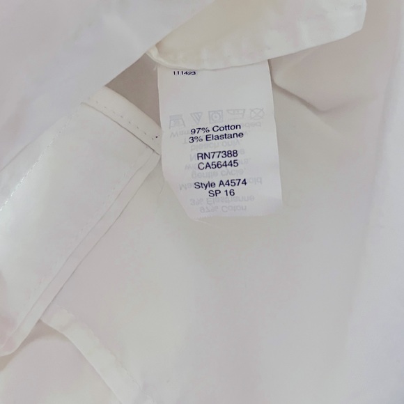 J Crew Women’s Classic White Button Down Shirt - Petite - Picture 4 of 5